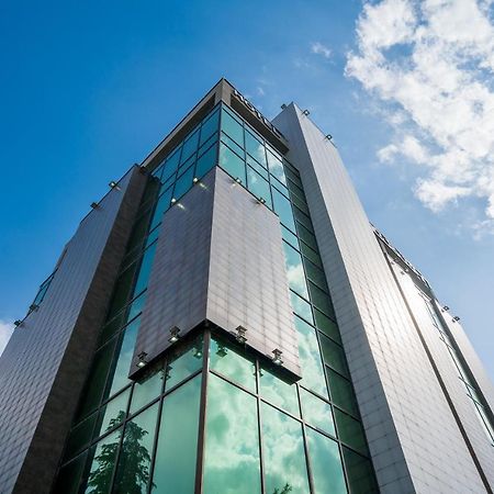 Capitol Hotel By Umbrella Tbilisi Ngoại thất bức ảnh