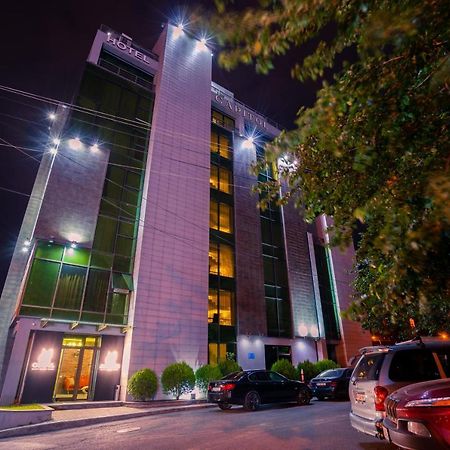 Capitol Hotel By Umbrella Tbilisi Ngoại thất bức ảnh