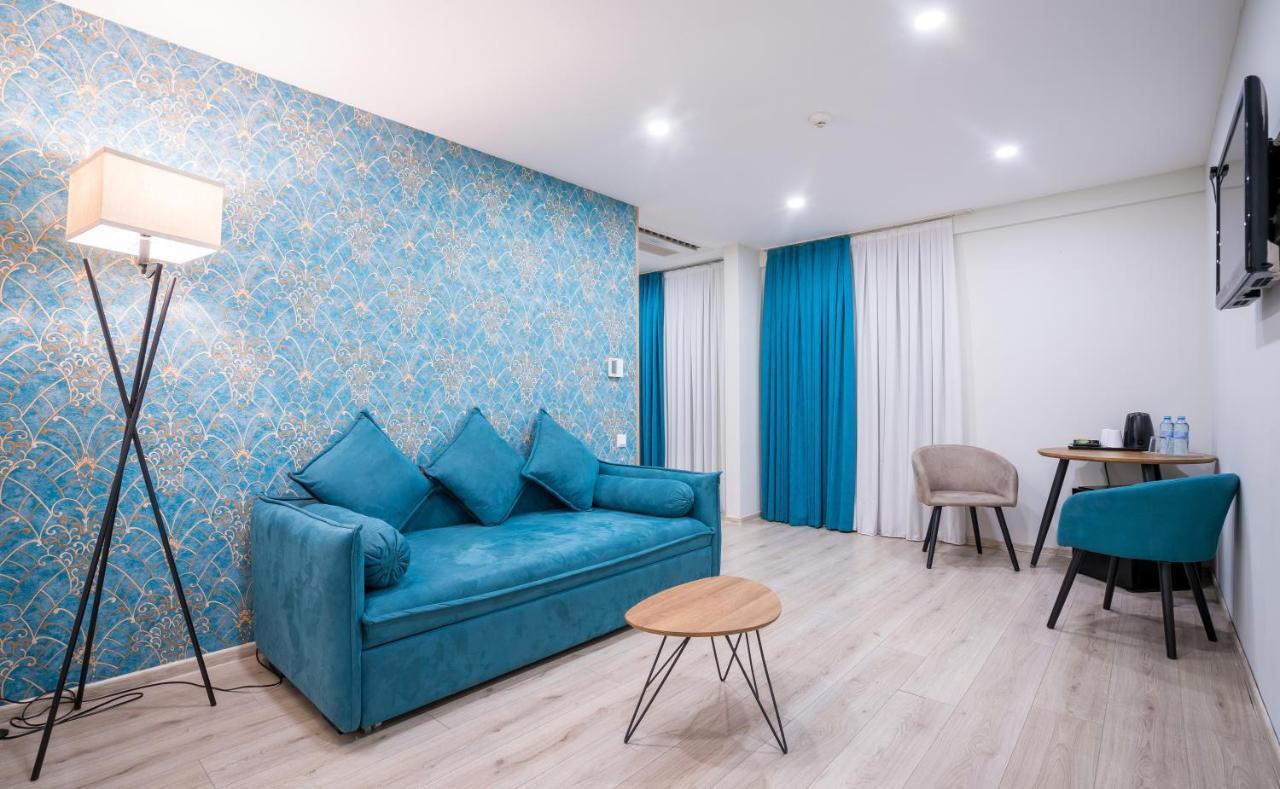 Capitol Hotel By Umbrella Tbilisi Ngoại thất bức ảnh