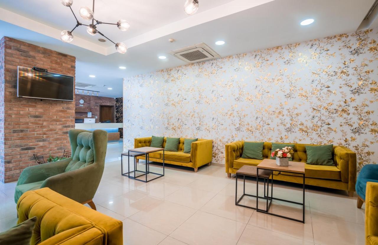 Capitol Hotel By Umbrella Tbilisi Ngoại thất bức ảnh