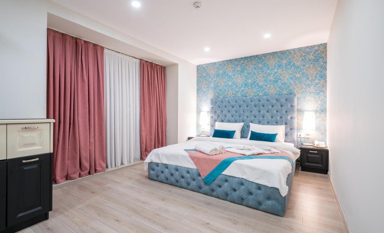 Capitol Hotel By Umbrella Tbilisi Ngoại thất bức ảnh