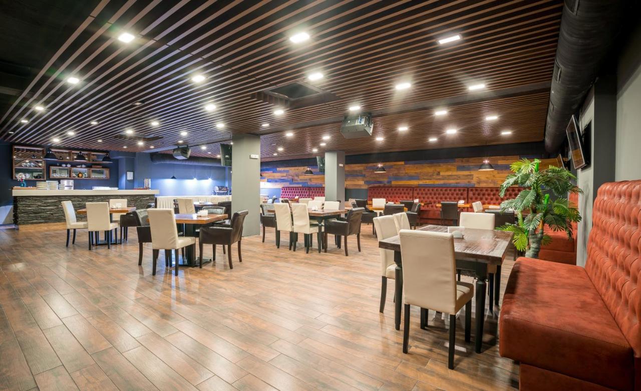 Capitol Hotel By Umbrella Tbilisi Ngoại thất bức ảnh
